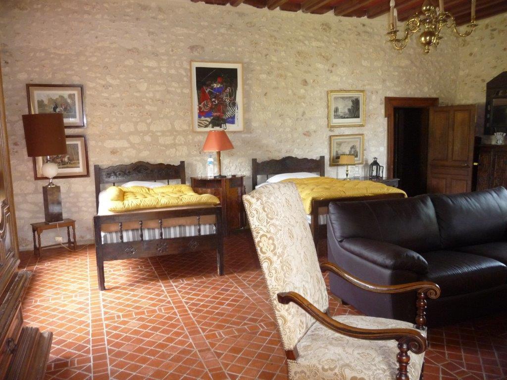 Le Claveau Paulnay Habitación foto